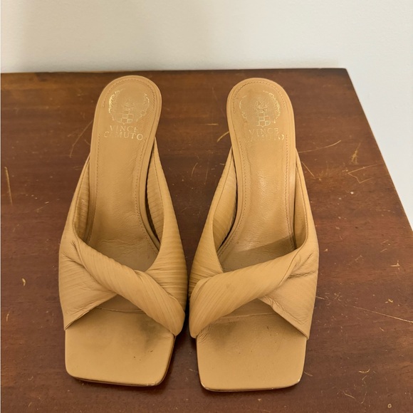 Vince Camuto Tan Mules Salete - Picture 3 of 7